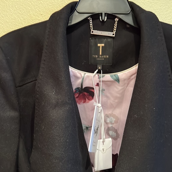 Gorgeous short wool coat - Picture 4 of 10